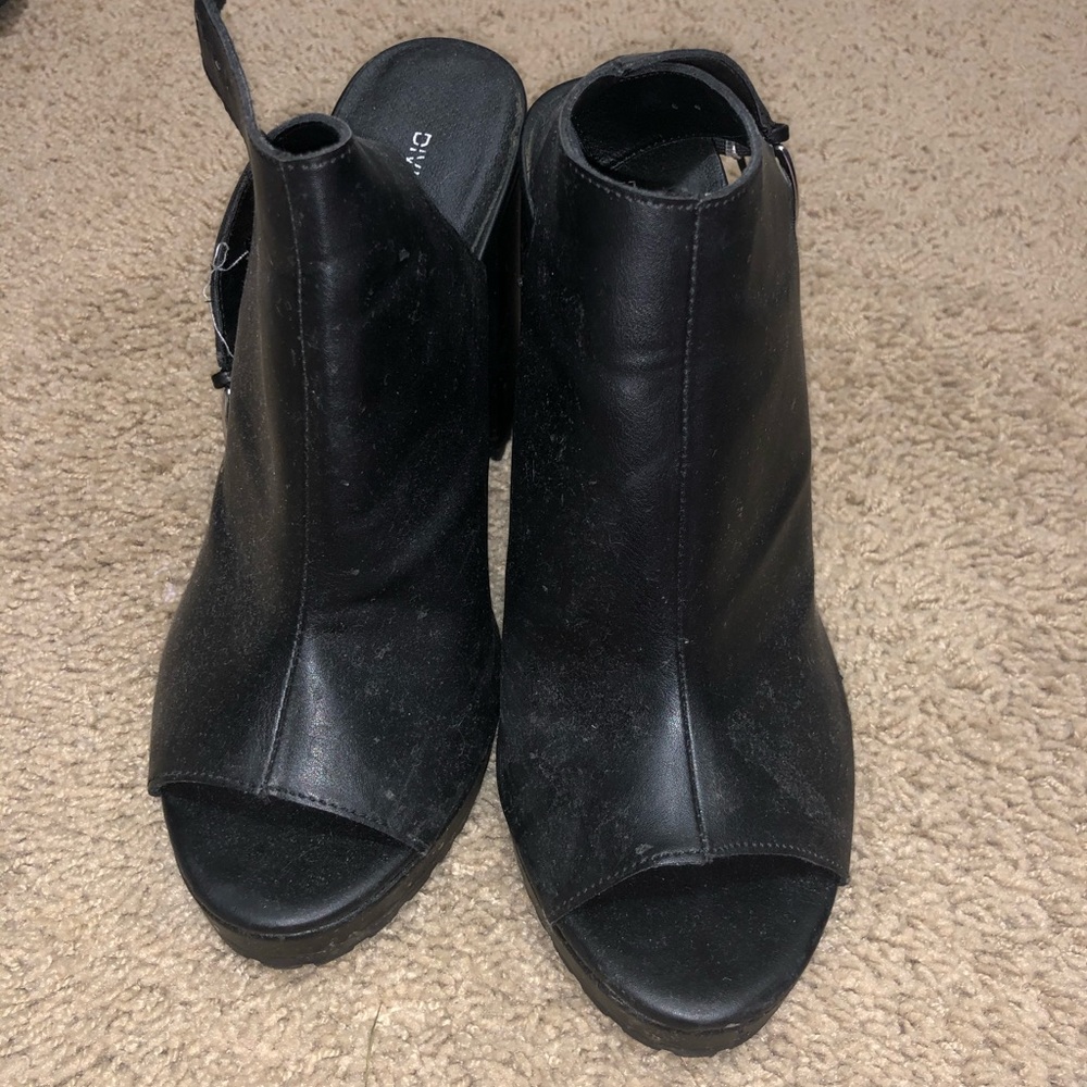 black open toed heels